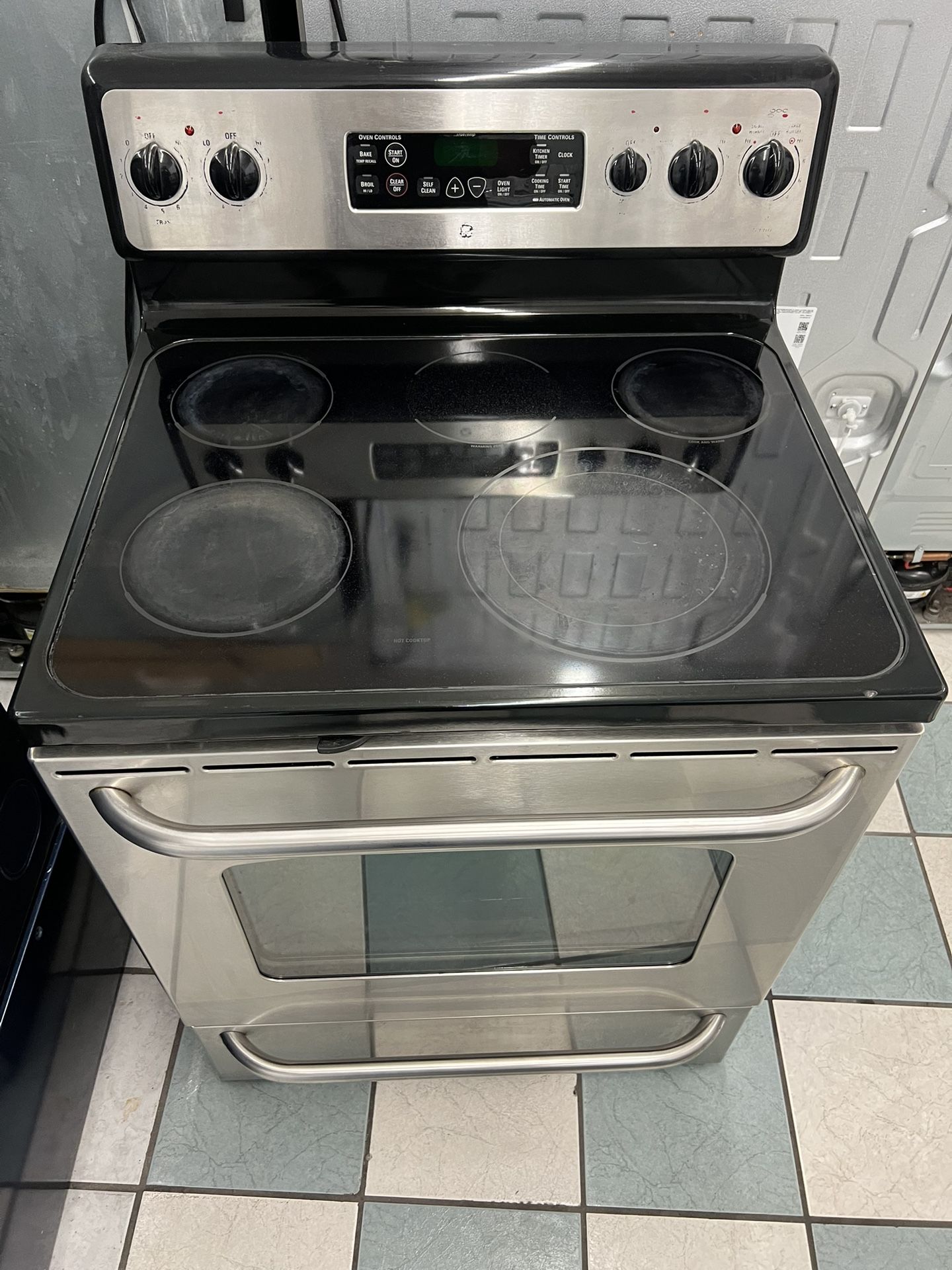 GE Stainless Steel Electric Stove ( Delivery Available)