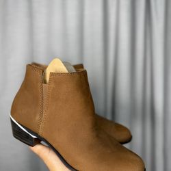 Lucky Brand Almond Toe Bootie size 10