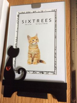 Tabletop photo frame cat design