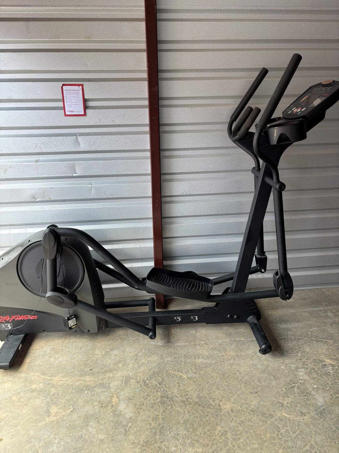X3 Life Fittness Elliptical Cross Trainer