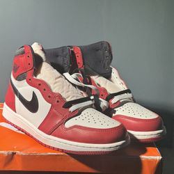 AIR JORDAN RETRO 1 (CHICAGO LOST AND FOUND) Size 8