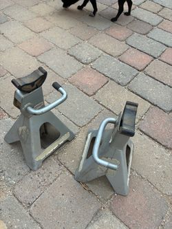 Adjustable jack stands. Both for 10.00