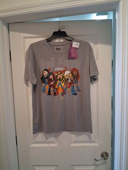 Bratz gray tee shirt size L