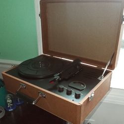 Crosley Record and Radio Player