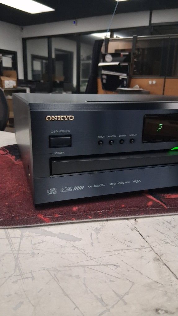 6 Disc CD Player 
