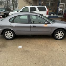 2006 Ford Taurus