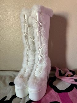 Demonia fur white boots