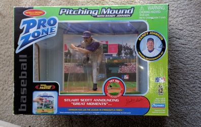 Pro Zone Pitching Mound with Randy Johnson. Intelli-Tronic Voice Activation