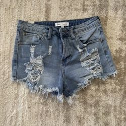 Ripped Shorts 