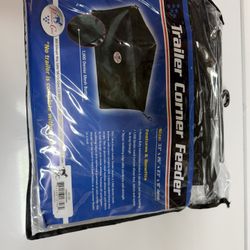Trailer Corner Feeder For Horses