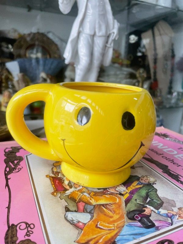 Vintage Smiley Smile Face Coffee Mug Cup