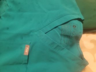 Figs Scrub Top