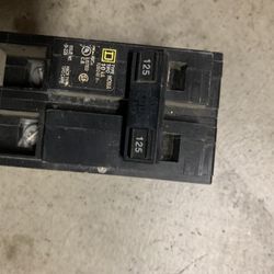 Squer D 125 Amp Breaker