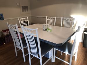 New And Used Kitchen Table Chairs For In Farmville Va Offerup