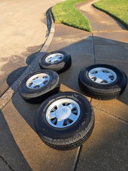 Rims and tires  235/75/15