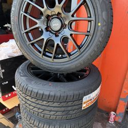 Tengo Un Set De Llantas Con Rines Nuevos Los 4 Instalada Y Balanceada  Para Honda Toyota Camry Y Nissan $870 Los 4 