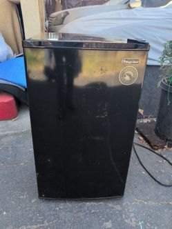 Mini refrigerator