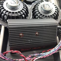 Harley-Davidson Amplifier And Speakers