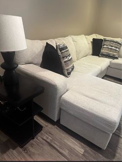Sectional Couch / Chair/ End Tables