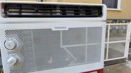 Toshiba 5,000 BTU Window Air conditioner