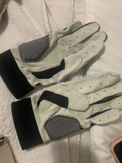 batting gloves