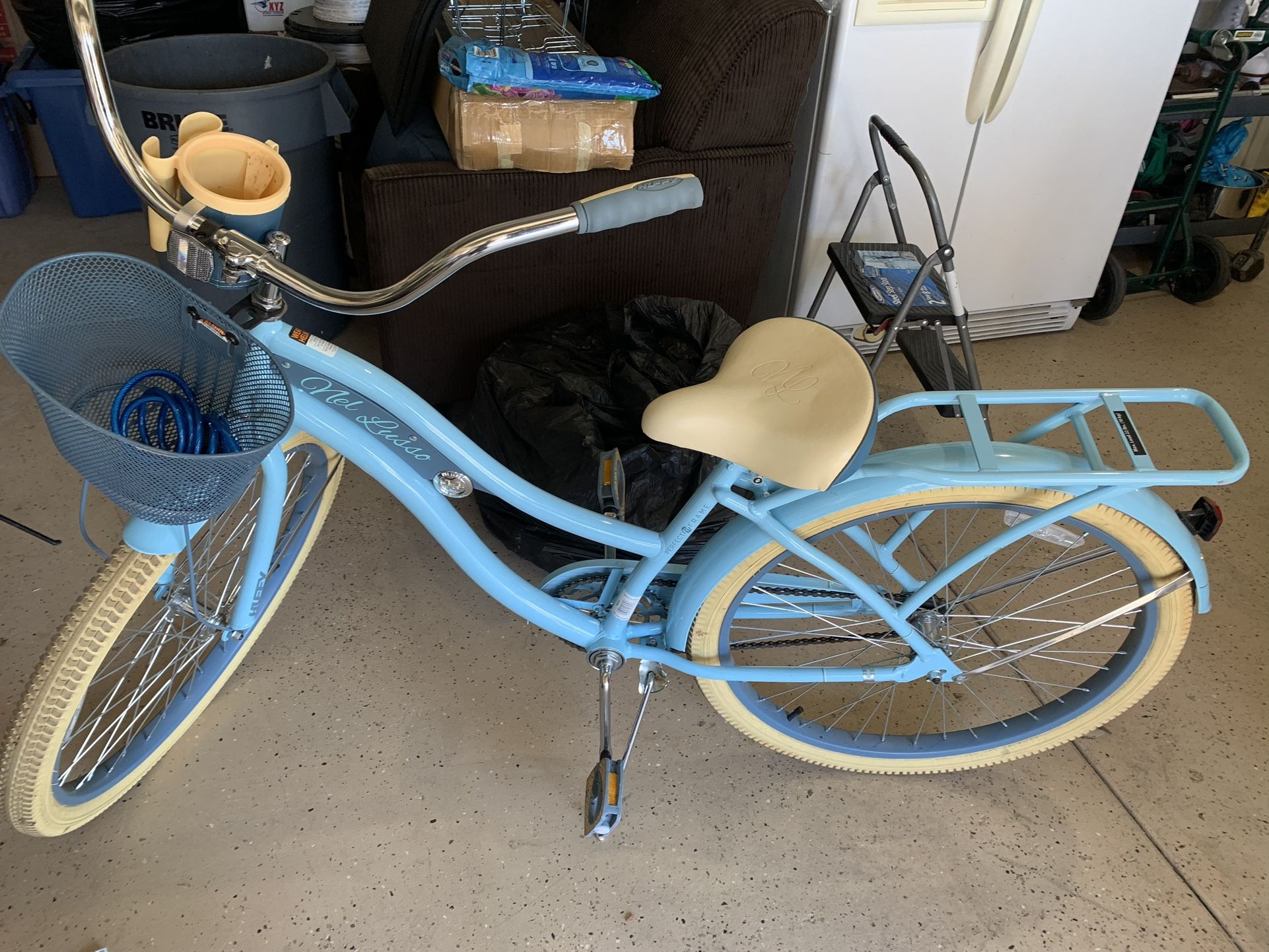 Huffy Nel Lusso Cruiser Bike