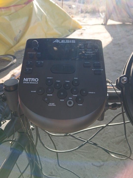 Alesis Nitro Electric Drum Set 