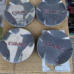 Gmc 00-06 , Sierra  yukon and envoy center rim caps
