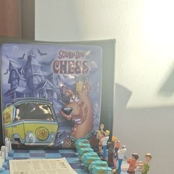 Scooby-Doo! Chess Set In Metal Box