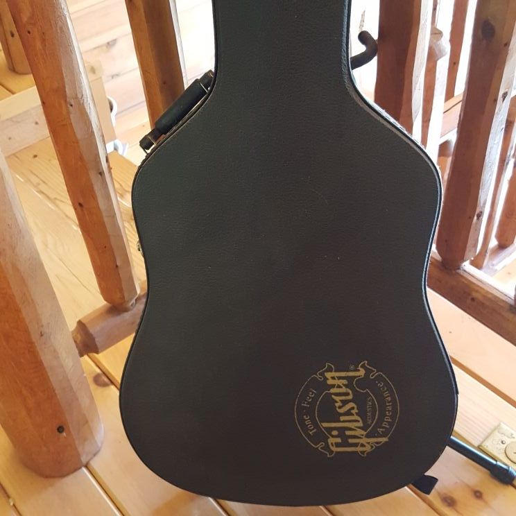 1995 Gibson J45 starburst, MINT.