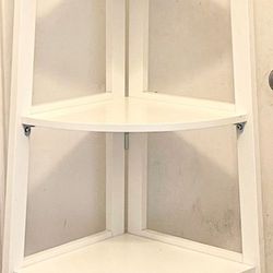 Very sturdy, beautiful white corner shelf