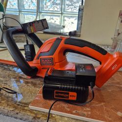 Bush, Tree Trimmer 40 V Batteries 