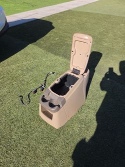 Tan Excursion Center Console with Cup Holders