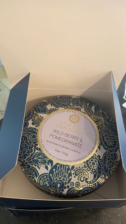 Brand new scented candle *2