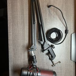 HyperX Quadcast Microphone w/ Arm