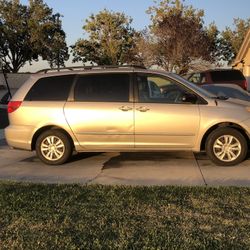 2004 Toyota Sienna