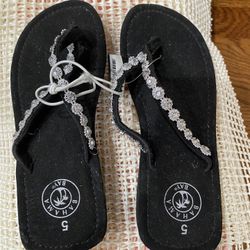 Sandals, Size 5