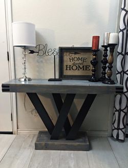 Entry/console table