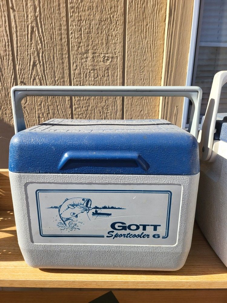 Vintage GOTT Sport Cooler 6 Tote Lunch Box Ice Chest Hunting Fishing for Sale in Hesperia CA OfferUp