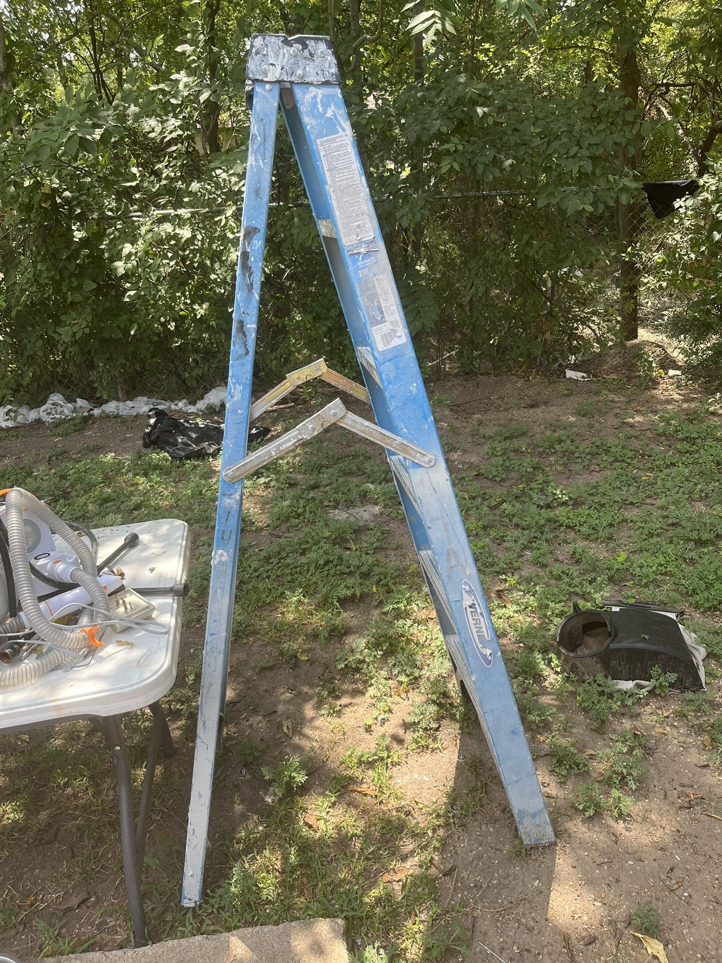 Ladders And Contractor Tool Holder Stand