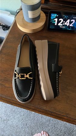 Size 6.5 women’s shoes
