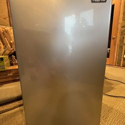 Magic Chef Mini Fridge