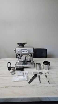 **Brand new** Breville Oracle Touch retails for $2800 *FREE DELIVERY*