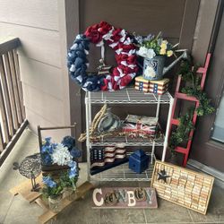 Patriotic Americana Decor / Lots More On Post