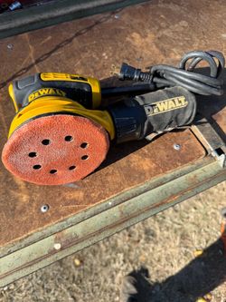 DeWalt sander