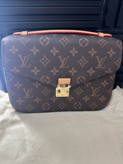 Louis Vuitton Pochette Métis