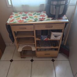 Kitchen Table 10$