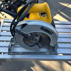 Dewalt 7 1/4” Circular Saw
