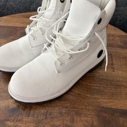 White Timberlands US Size 9