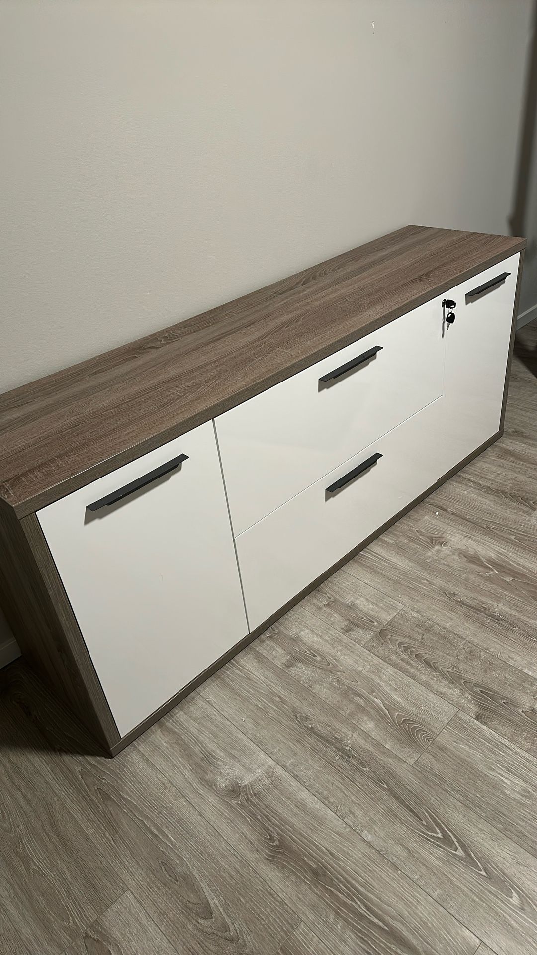 Gammel Credenza (Beautiful)